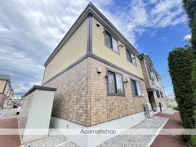 リビングタウン山の手Eの外観写真