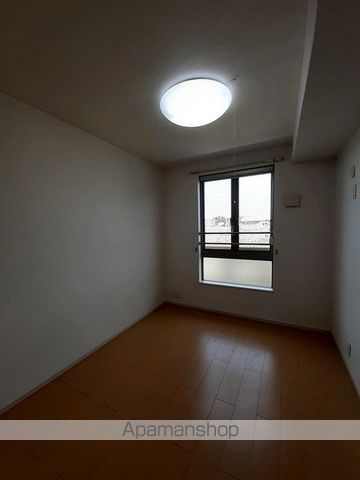 袋井市 3階建 築16年の内装写真