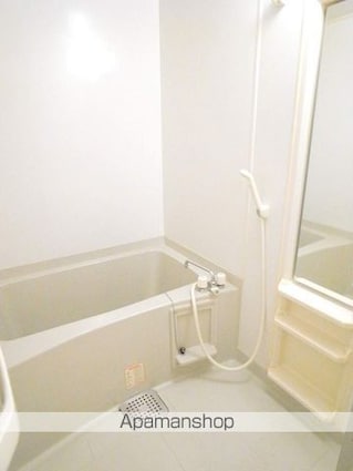 東京都世田谷区代田３丁目[2K/29.1m2]のバス