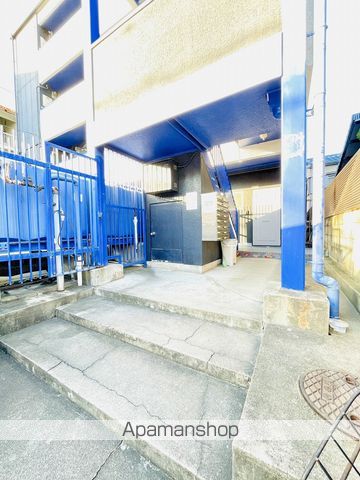 ブルースカイハイツ新森の玄関写真