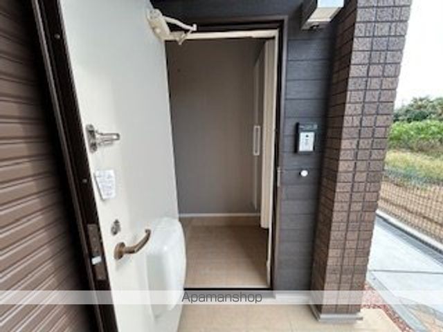 エヴァファーストの玄関写真
