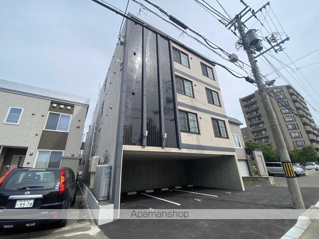 メニーズコート元町北の外観写真