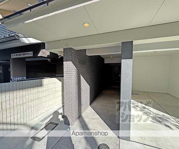 アイリス清水五条の玄関写真