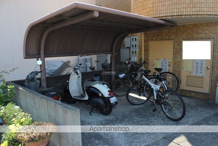 メゾンエル御幸[1R/20.09m2]のエントランス