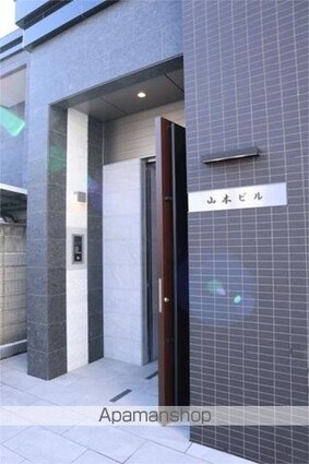 山本ビル[1DK/37.62m2]のエントランス
