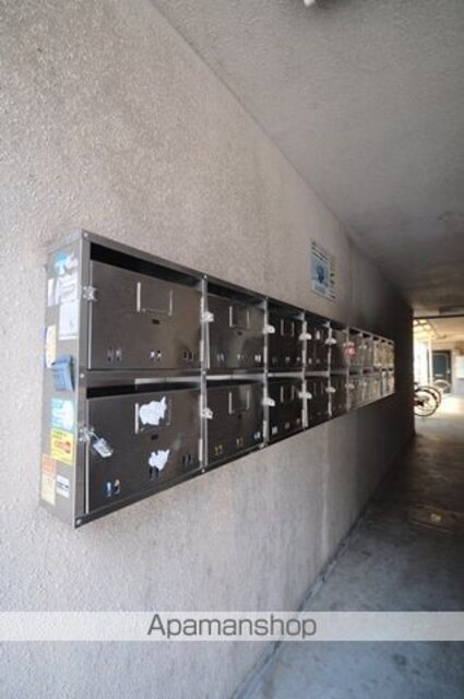 岡山県岡山市北区伊島町３丁目[1K/23.6m2]の共用部