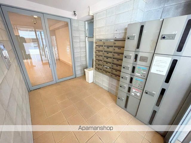 ベルシモンズ谷町の玄関写真