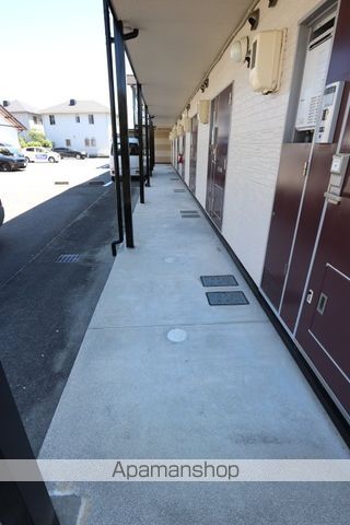 レオパレスソレーユ若葉の玄関写真
