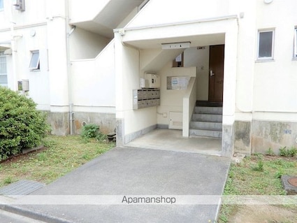 ビレッジハウス小羽山第二１号棟[3DK/53.96m2]のロビー2