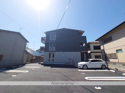 Ｄーｒｏｏｍ桑ノ木[1LDK/41.67m2]の駐車場1
