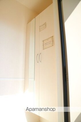 和歌山県和歌山市和田[3LDK/79.21m2]の玄関2
