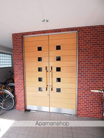LEE東札幌 A棟の玄関写真