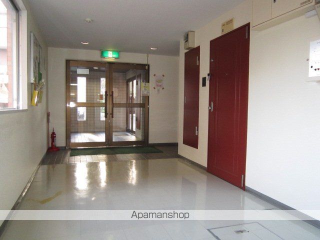 プレサント南10西11の玄関写真