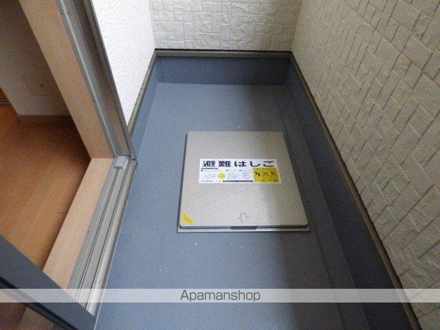 FMAISONLOREI番館の内装写真