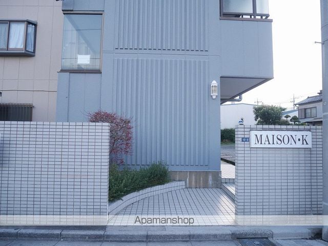 メゾンKの玄関写真