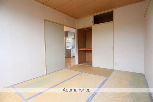 ロイヤルヒルズ3番館の内装写真