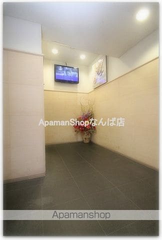 ディオレクレスト東心斎橋の玄関写真