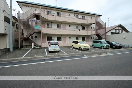内藤マンション[1LDK/46m2]の駐車場