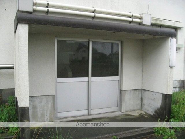 ビレッジハウス金屋2号棟の玄関写真