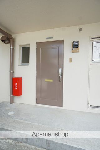 ハイツ赤とんぼの玄関写真