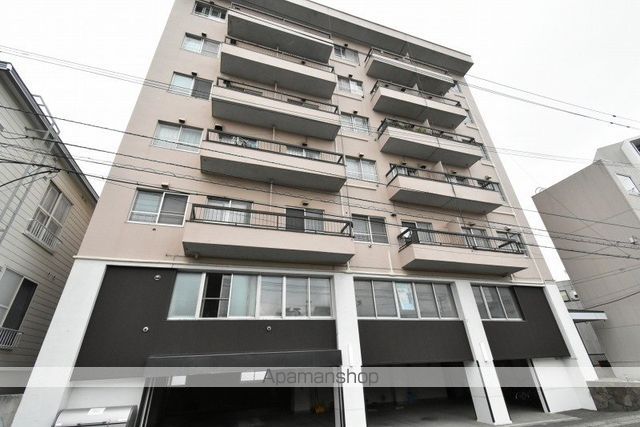 ループロードマンションIの外観写真