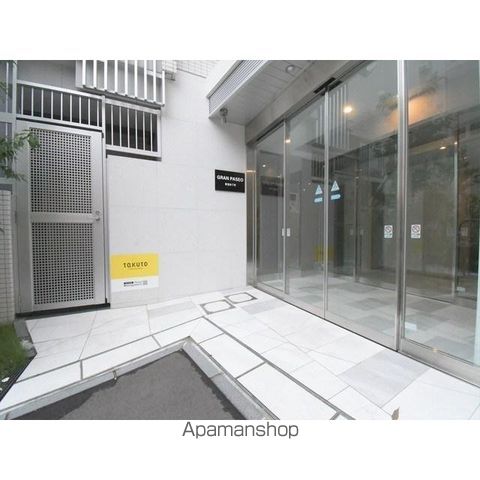 GRAN PASEO新宿余丁町の玄関写真