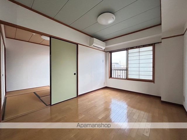 ホームズハタゴの内装写真