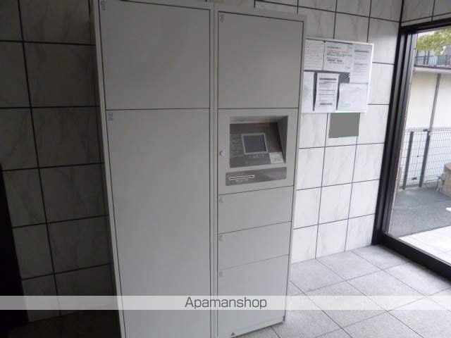 フロイデ一宮の玄関写真