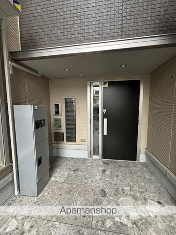 エントピア東雲の玄関写真