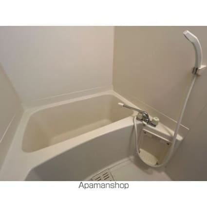 Ｓｕｒｐｌｕｓ　ＡＩＭ[2DK/44.88m2]のバス