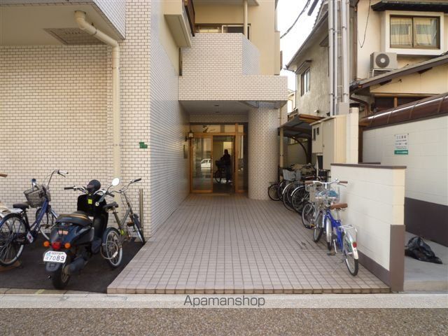 ホワイトパレス筥崎の外観写真