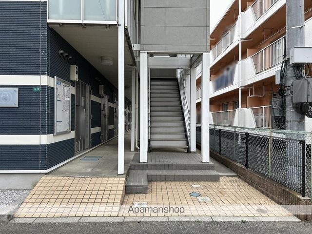 レオネクストしうんの玄関写真