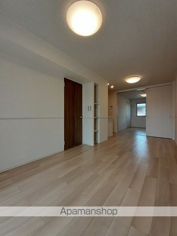 エヴァーガーデンIIIの内装写真