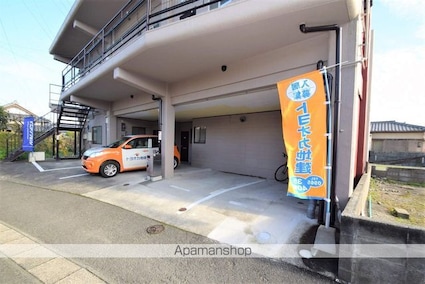 カーサインフィニティ[3DK/52m2]の駐車場