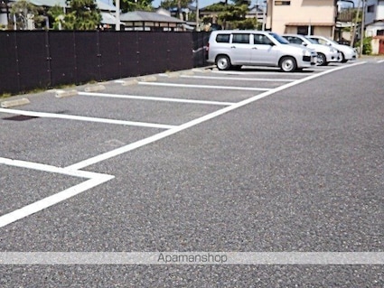 レオネクスト本城第一[1K/28.02m2]の駐車場1