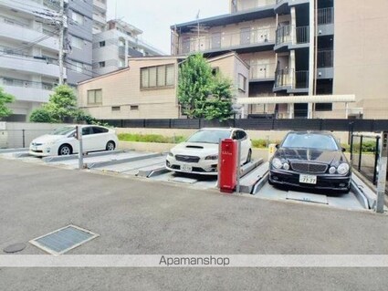 エーデルブルク[2LDK/54.74m2]の駐車場2