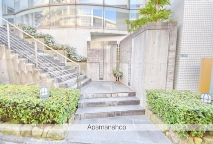 東京都江戸川区本一色１丁目[1LDK/47.18m2]のエントランス2