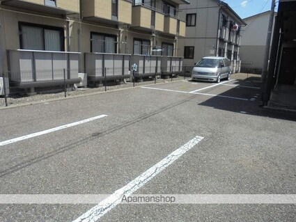 サニーコート井川城Ｂ[1LDK/47.86m2]の駐車場