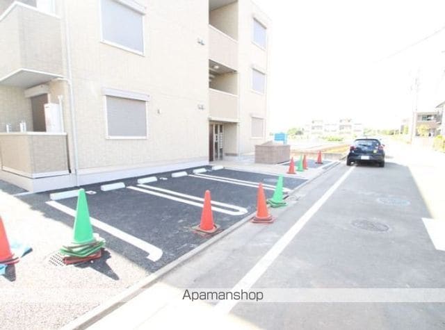 Ｄーｒｏｏｍ西平山Ａ棟[1LDK/33.41m2]の駐車場1