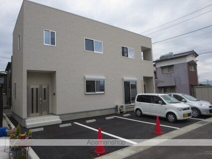 フォレストサイド観音寺[1LDK/61.27m2]の駐車場2