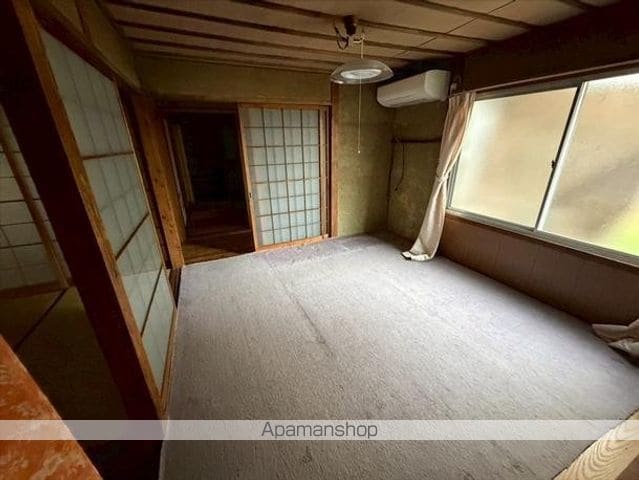 ポルテ内海貸家の内装写真