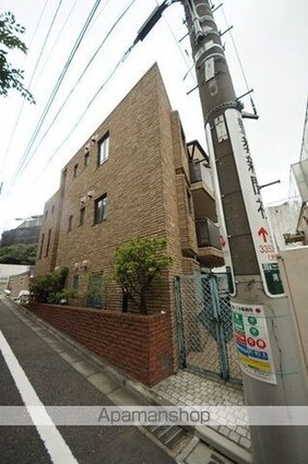 東京都新宿区南元町[1K/29.74m2]の外観2