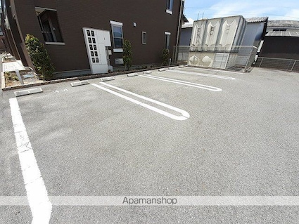 グリエラⅢ番館[2LDK/55.13m2]の駐車場