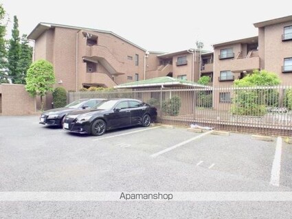 ベル富士見丘[3LDK/84.84m2]の駐車場1