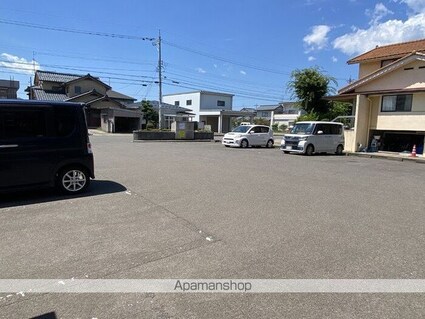 サンモデスト[2LDK/62.93m2]の駐車場