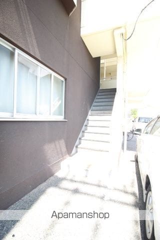 21ハイムC棟の玄関写真