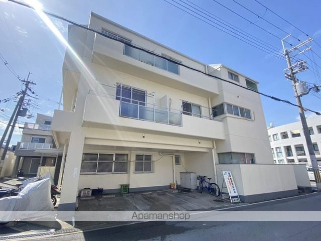 川端マンションの外観写真