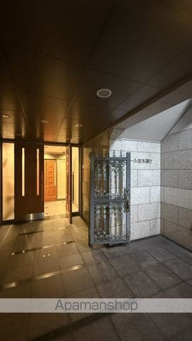 ロアール並木通りの玄関写真