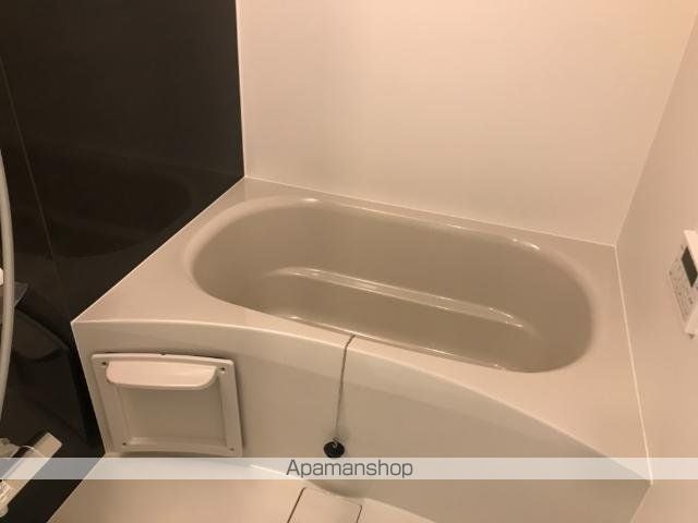 アインタウゼントの内装写真