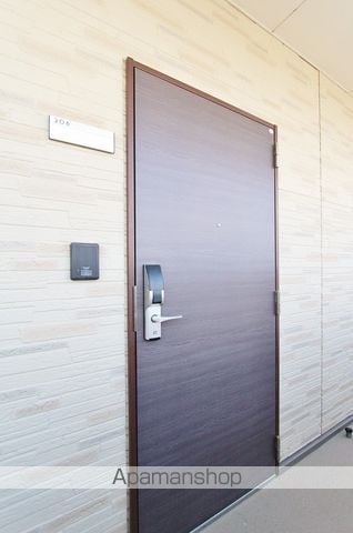 フォブールマドカの玄関写真